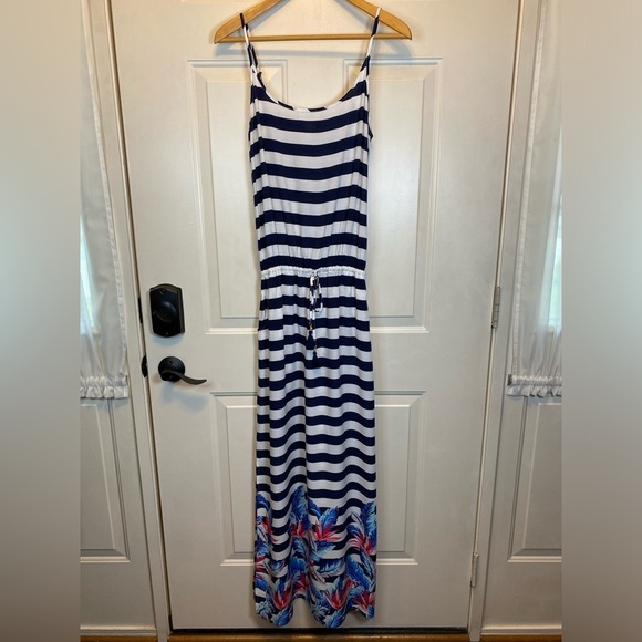 Tommy Bahama Dresses & Skirts - Tommy Bahama Side Slit Striped Floral Tassel Maxi Sleeveless Dress Sz M
